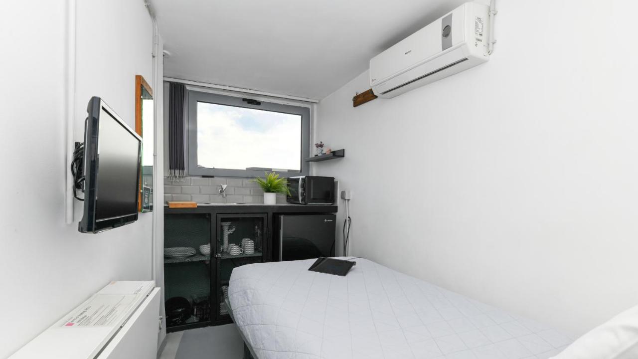 Monastiraki City Sleepbox- Unspoiled Athens Apartments Luaran gambar